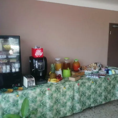 El Rio Pollestres